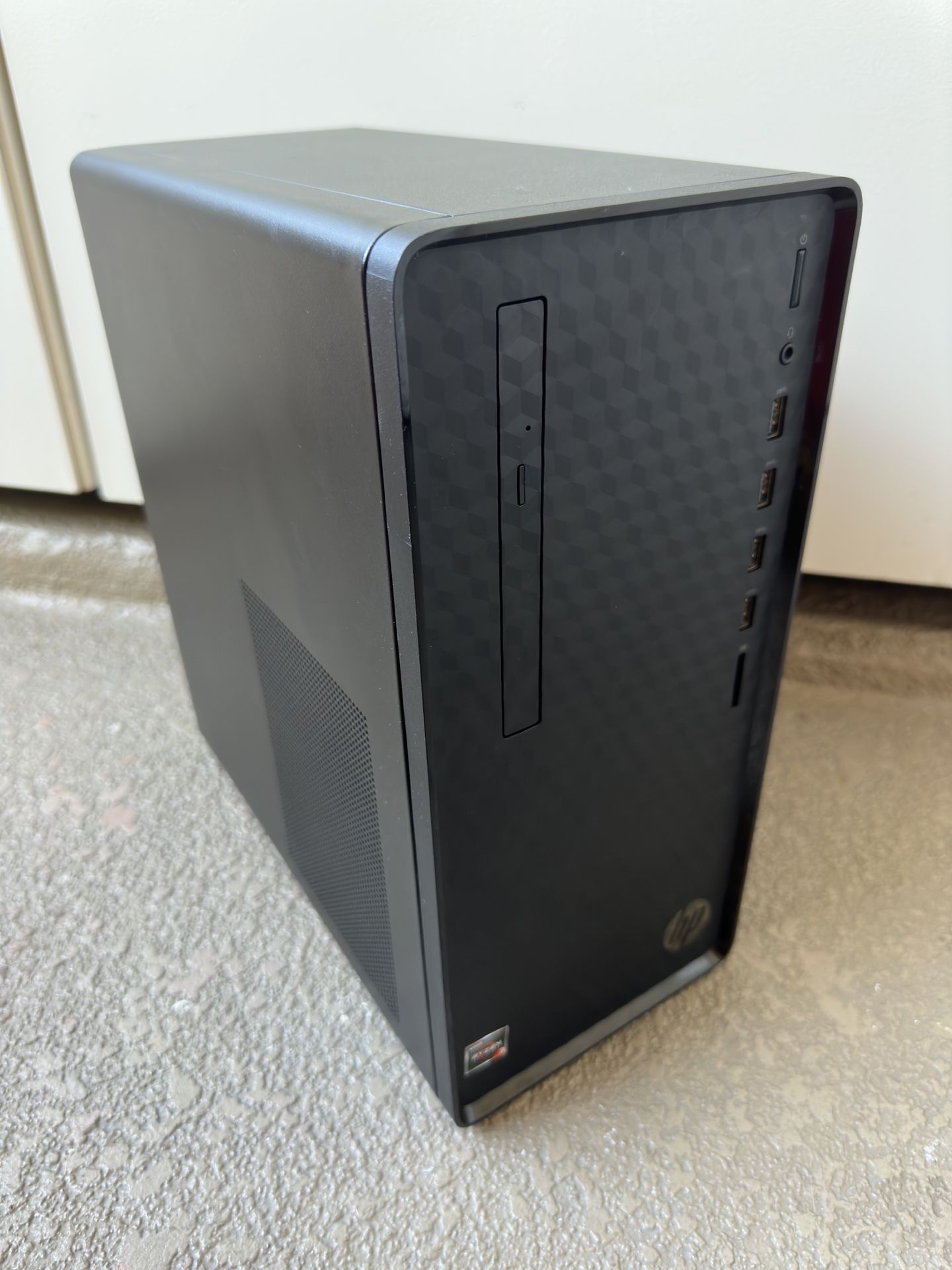 HP M01-F0033W Computer parts