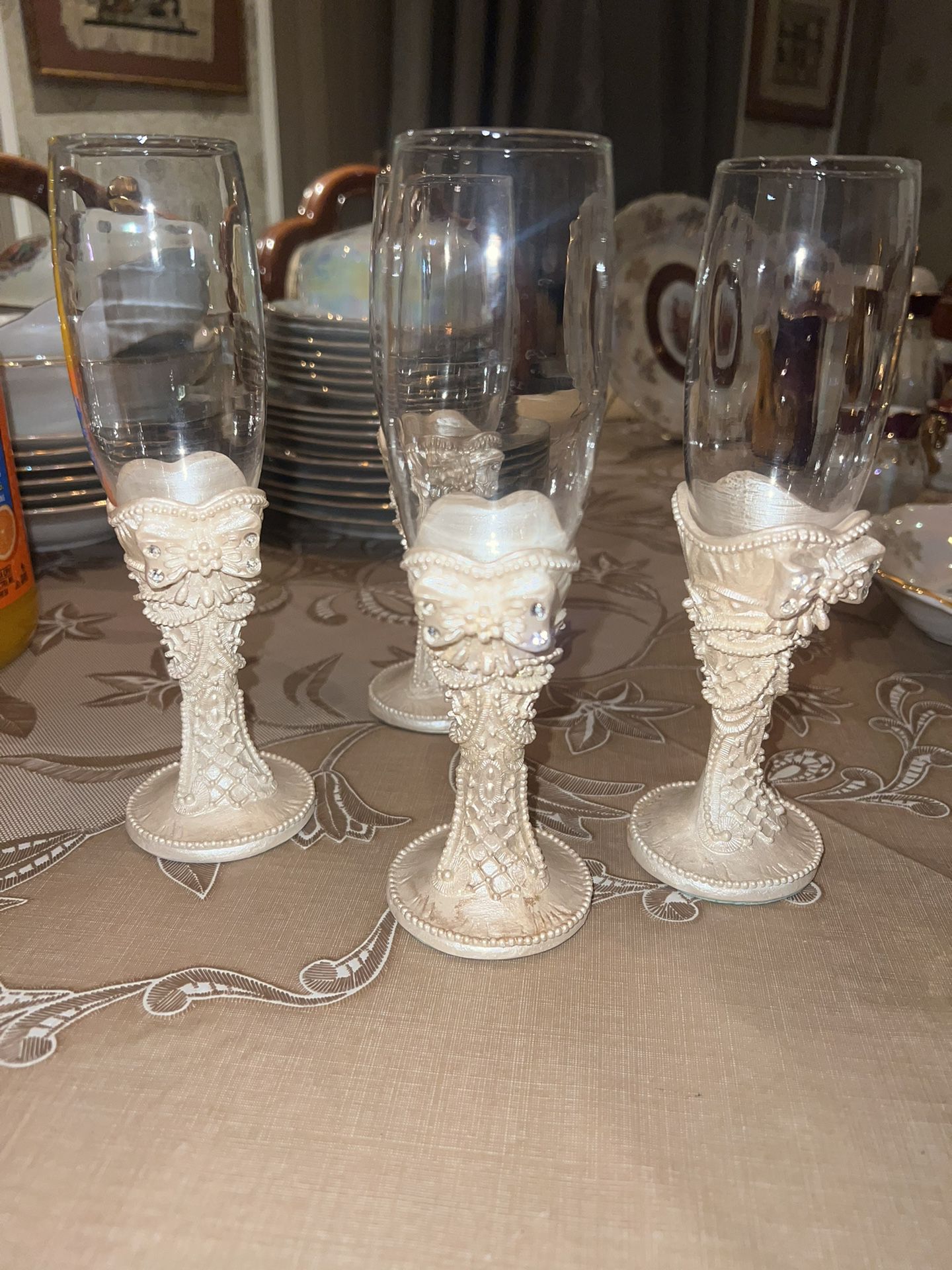 Set Of 4  of Resin Stemmed Flute Toasting Glasses-Rose Design Wedding/Anniversary Wow