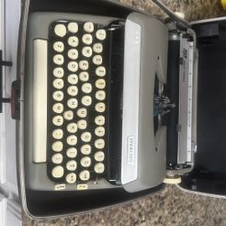 Smith and corona Sterling typewriter