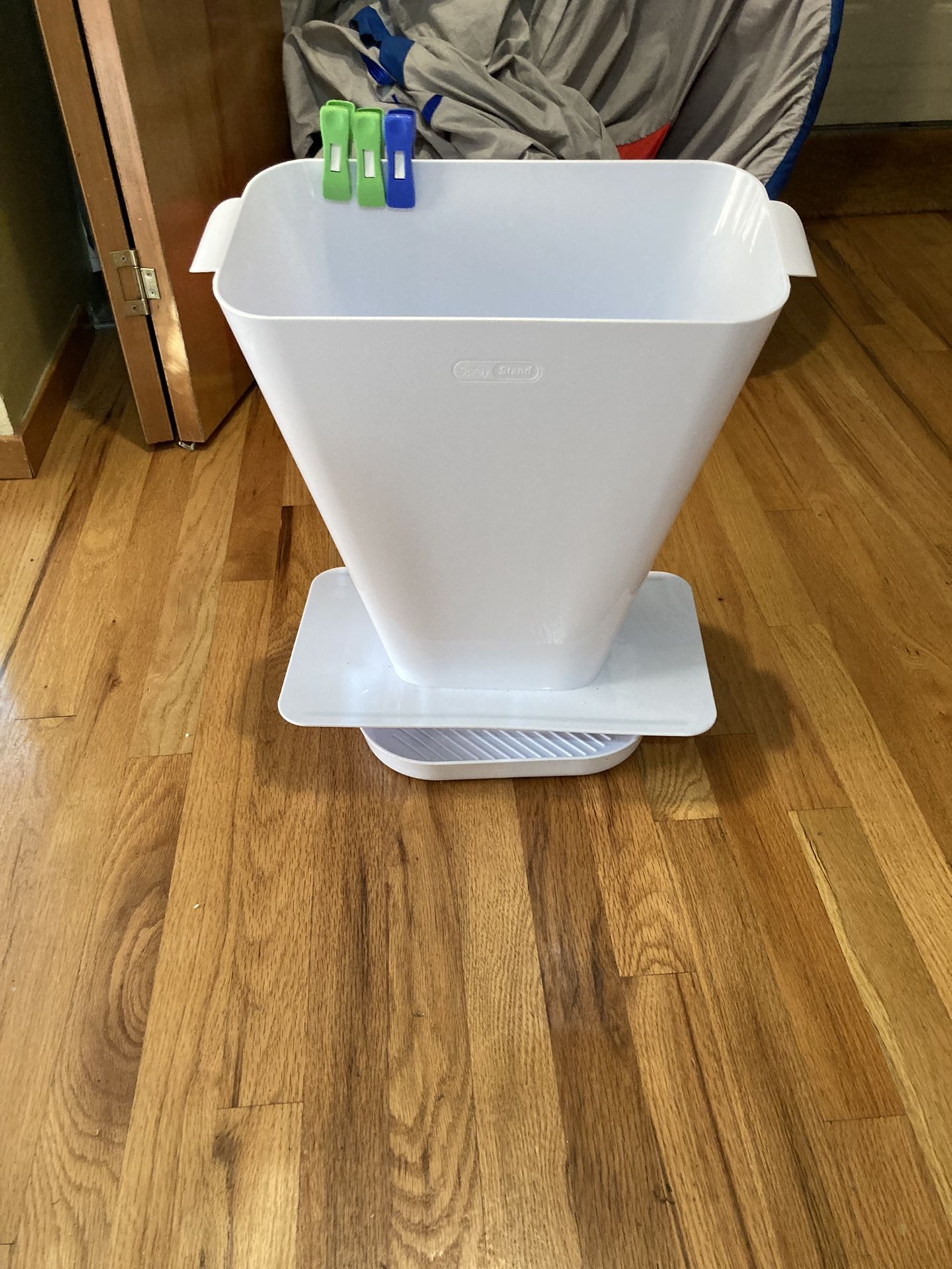 Reusable/cloth Diaper Toilet Spray Station 
