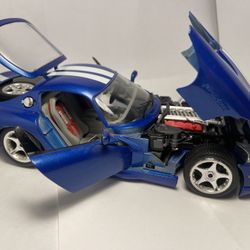 Bburago Dodge Viper GTS Coupe 1/18 Scale Diecast 