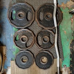 SET OF IRON GRIP CLASSIC EASY GRIP OLYMPIC PLATES & NEW CAP CURL BAR  (PAIRS OF)  :  25s  10s  5s        <over 90 lbs. total >