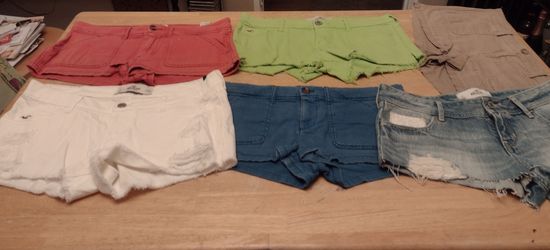 Who Wears Short  Shorts 😎