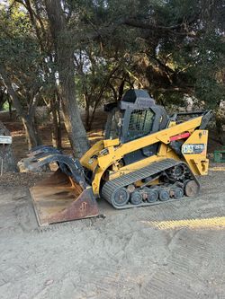 Tree mulcher brush removal skid steer grading leveling
