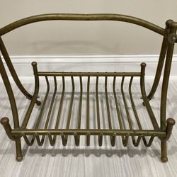 Brass MAGAZINE RACK or Stack Towels in the bathroom, firewood piled etc. Made of Real brass not coated. Vintage. Excellent condition. Please see our c