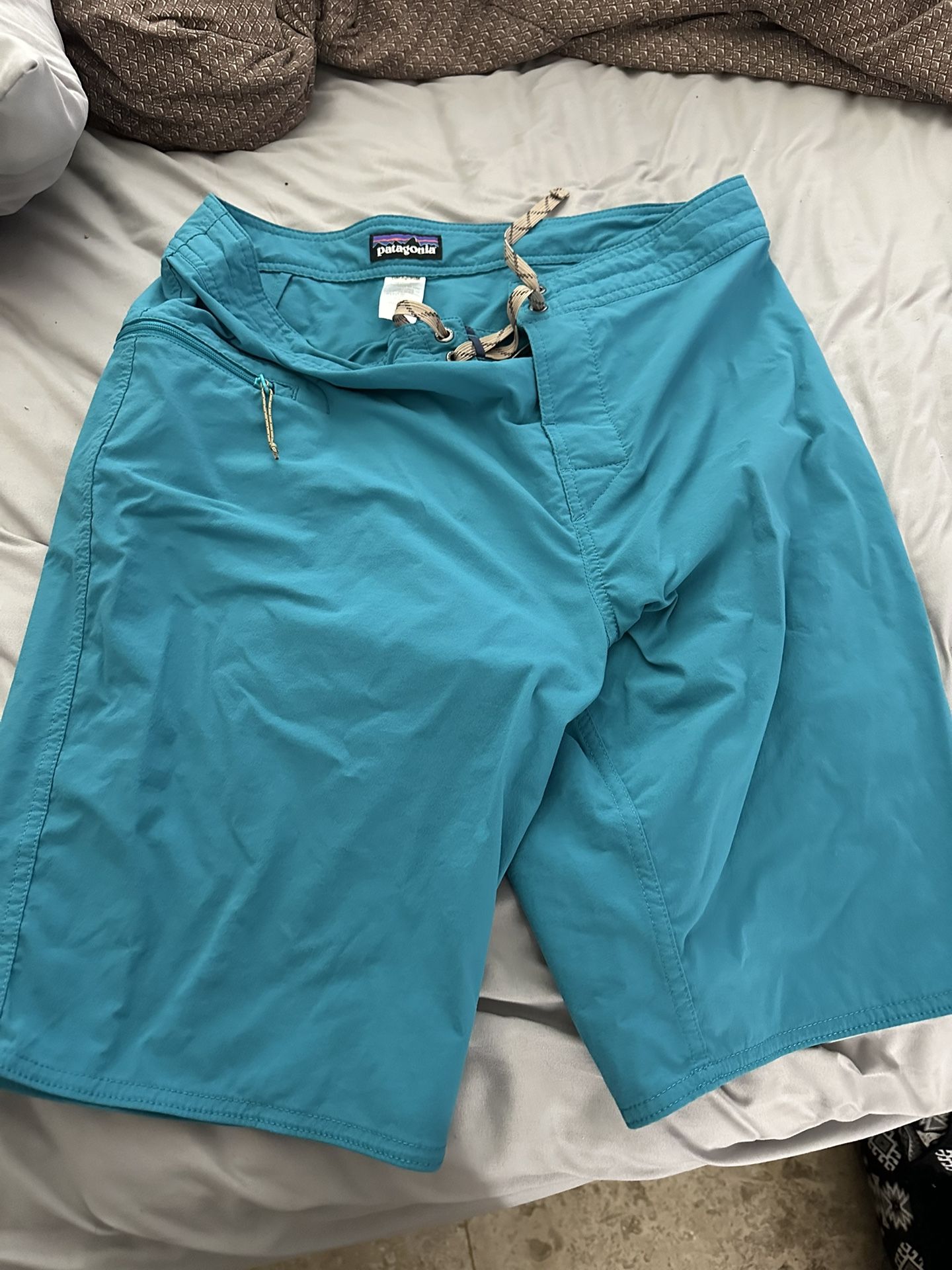 Patagonia board shorts size 34