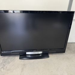 Vizio 47”inch. NOT SMART TV, NO REMOTE. -35ave & Glendale
