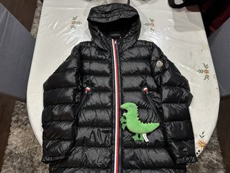 100% AUTHENTIC MONCLER SZ6 XXL 2xl