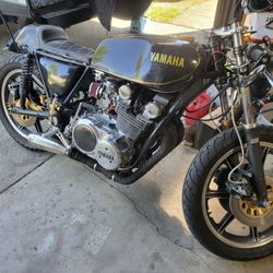 1979 Yamaha Triple 750 CAFE 