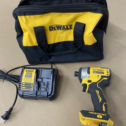 Drill Dewalt ,bag And Charger 