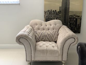 Laura Cream Chair (Princess Collection)