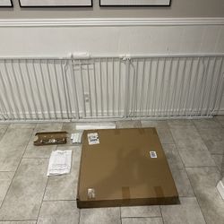 Extra Long Pet Gate / Baby Gate - 103” Long
