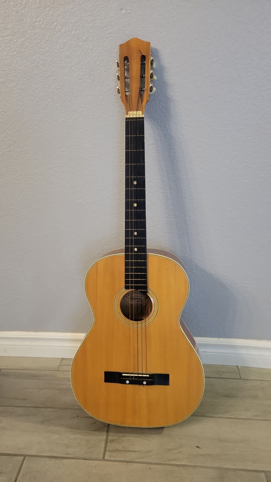 IBANEZ 9000 CLASSICAL ACOUSTIC GUITAR