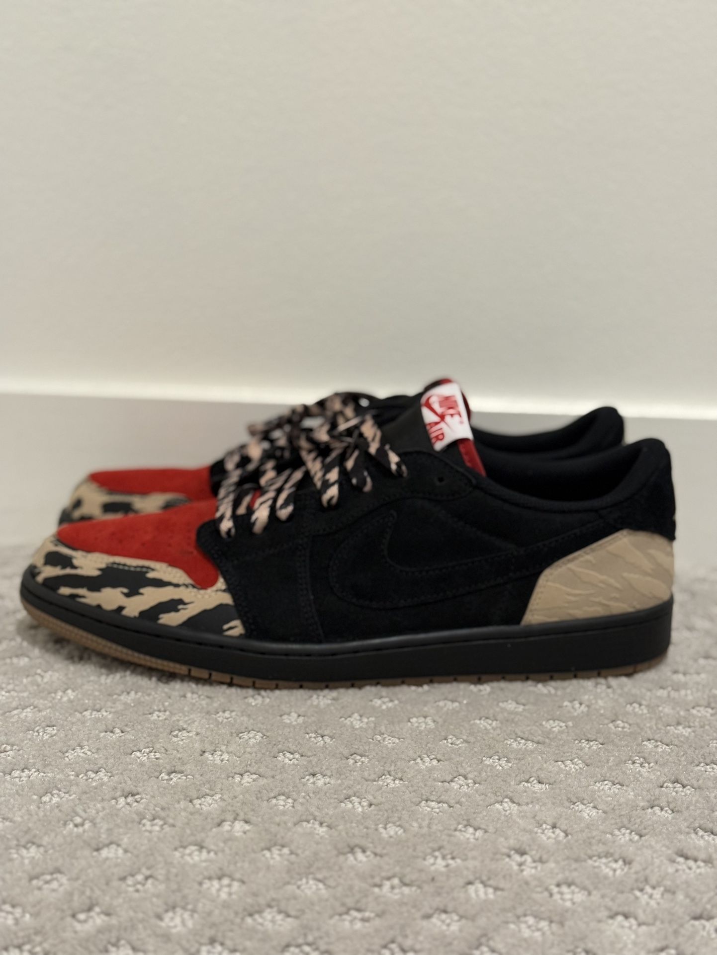 Solefly Jordan 1 Low Size 13 Vnds