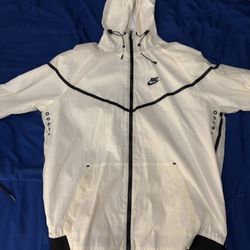 Nike Tech AeroShield 2015 Jacket Mens Large Full Zip Up Windrunner Blokecore