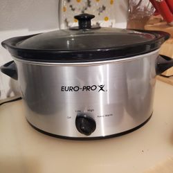 Euro Pro Crockpot....Works Great!!..med Size