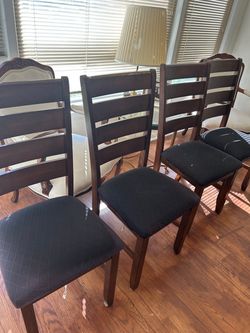 4 Dining Room Chairs