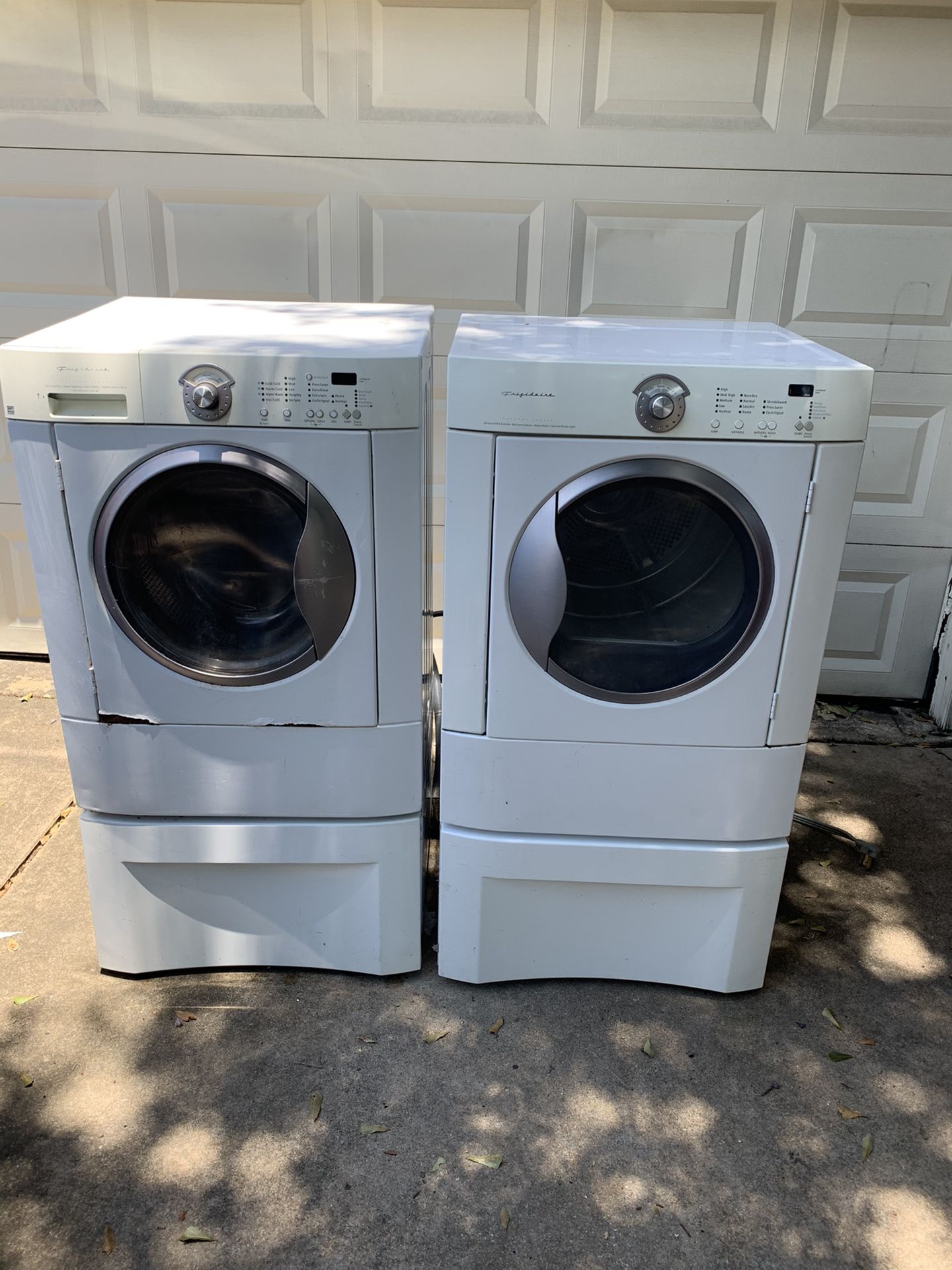 Frigidaire, front loading washer and dryer Both are electric for Sale