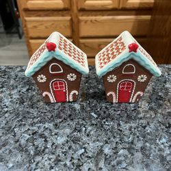 Vintage Ceramic Gingerbread House Christmas Holiday Tree Candy Cane Salt and Pepper Shakers.  Size approximately 3 3/4 inches tall.  Brand new 