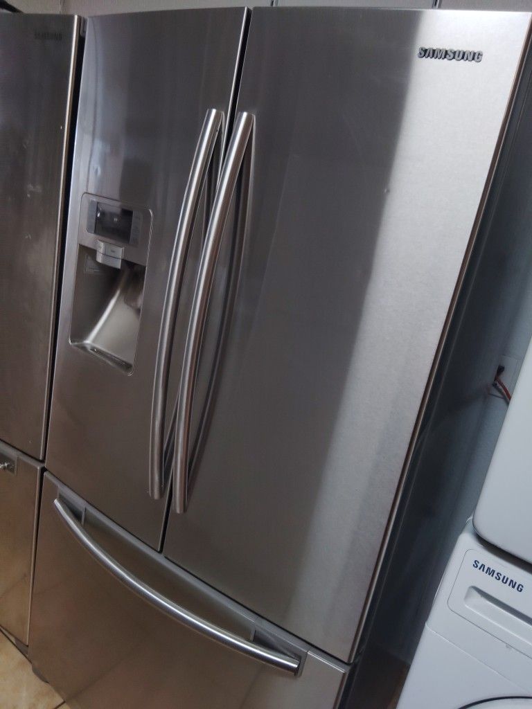 Samsung Refrigerator Everything Good.