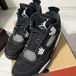 Jordan 4’s Size 11