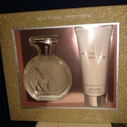 New York & Company Gift Set