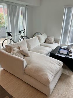 Valyou Feathers Sectional