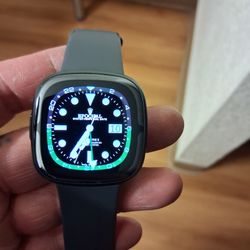 Versa 4 Google Fitbit Smartwatch 