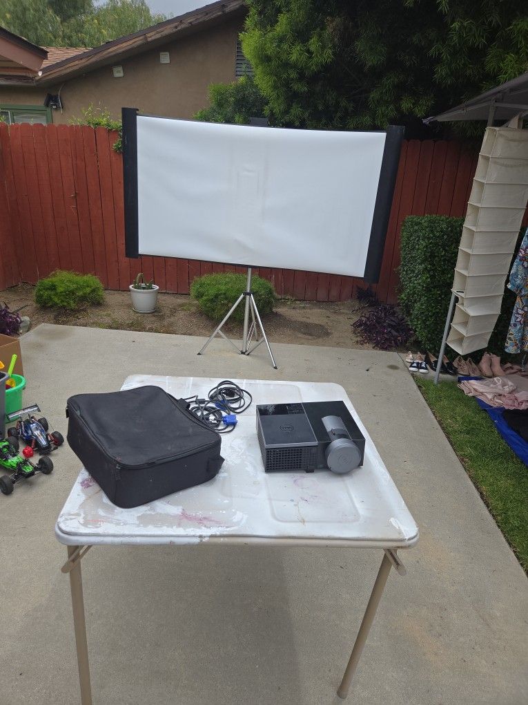 Dell Movie Projector With Screen