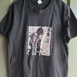 Men's S/M cat samurai tee.