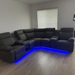 Brand New Power Reclining Sectional Sofa / Sofa Seccional Reclinable Electrico Nuevos a Estrenar … Fast 🚚
