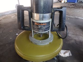 Vintage BLACK & DECKER Router 7614 1 1/2 HP 9 Amp Type 3 Rack & Pinion Very Good

Vintage BLACK VVDECKER Router 7Â (2460)
100% positive feedback