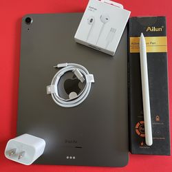 Apple IPad Air 5th Generation (10.9” Liquid Retina/ M1 chip / 2022 Model) 64GB with pen, keyboard case & Accessories (256gb $499)