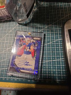 Josh Allen Blue Cracked Ice Auto 03/99