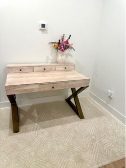 Desk and 5"x7" Rug combo