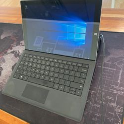 Microsoft Surface Pro 3 i5 8GB//256GB SSD -Windows 10 PRO!!!!