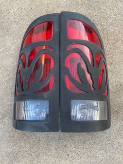 Dodge Ram Rear Lights 2002-2006 Dodge Ram 1500/2003-2006 Dodge Ram