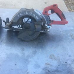 Cordless Worm Drive Skilsaw