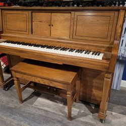 Beautiful Player Piano In Pristine Condition 