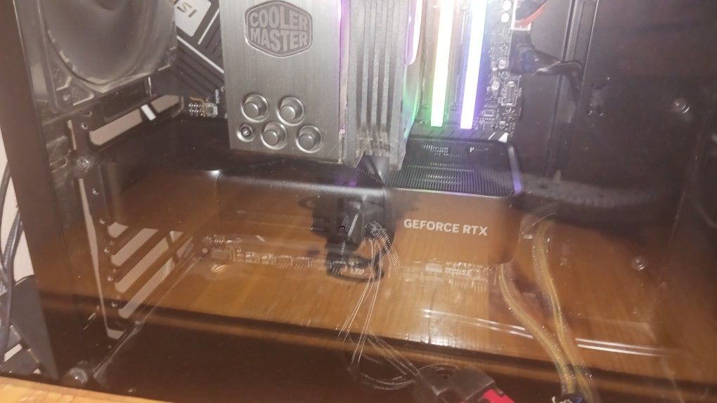 RTX 5070 Graphics Card FE