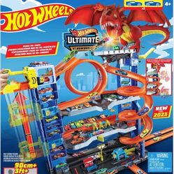 Hot Wheels City Ultimate Garage Playset with 2 Die-Cast Cars Storage for 50+ CAR