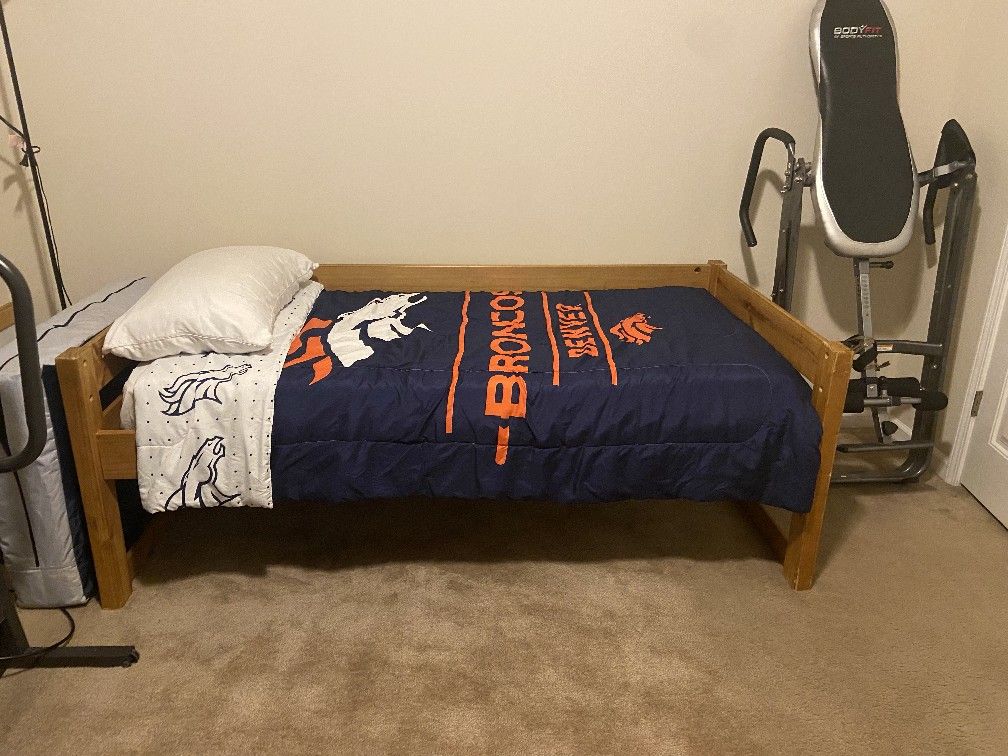 Wooden Day Bed - Twin
