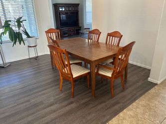 Dining table/Entertainment Center Etc
