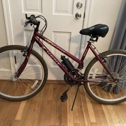 Women’s Kent, 18 Speed Bicycle