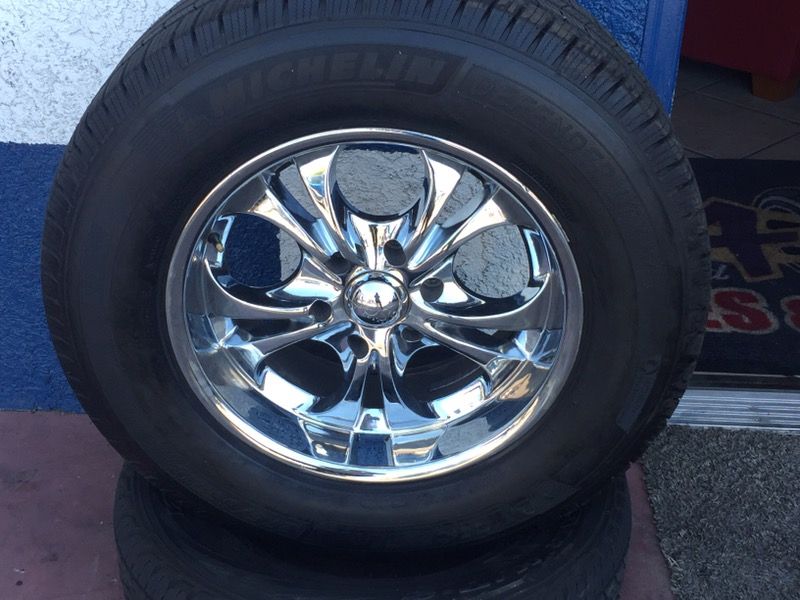 Selling 6 lug rims