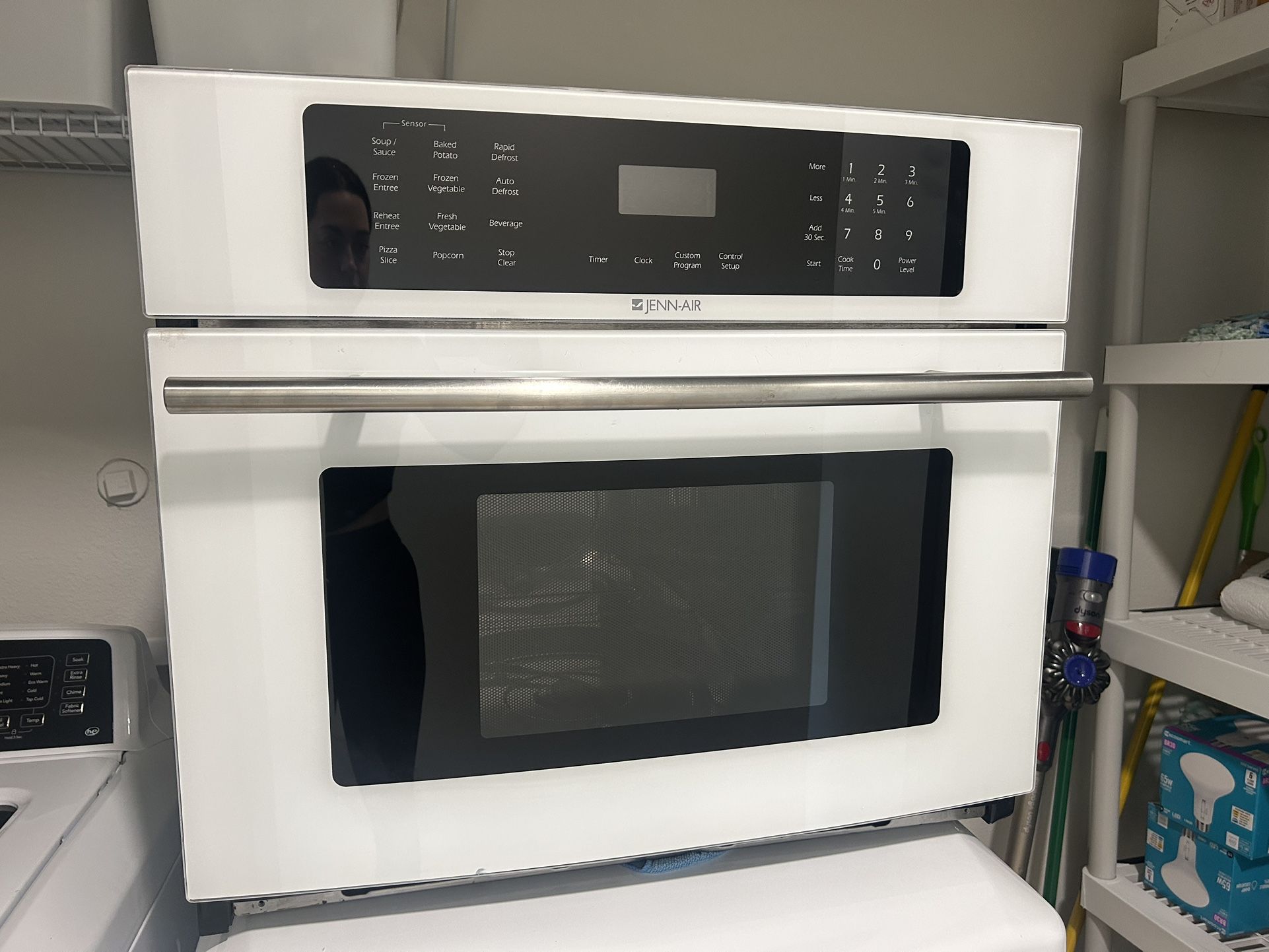 Jenn-Air JMC8127DDW Microwave White Glass Built In 27inch Tested