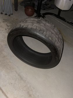 245/35 ZR19 93 W