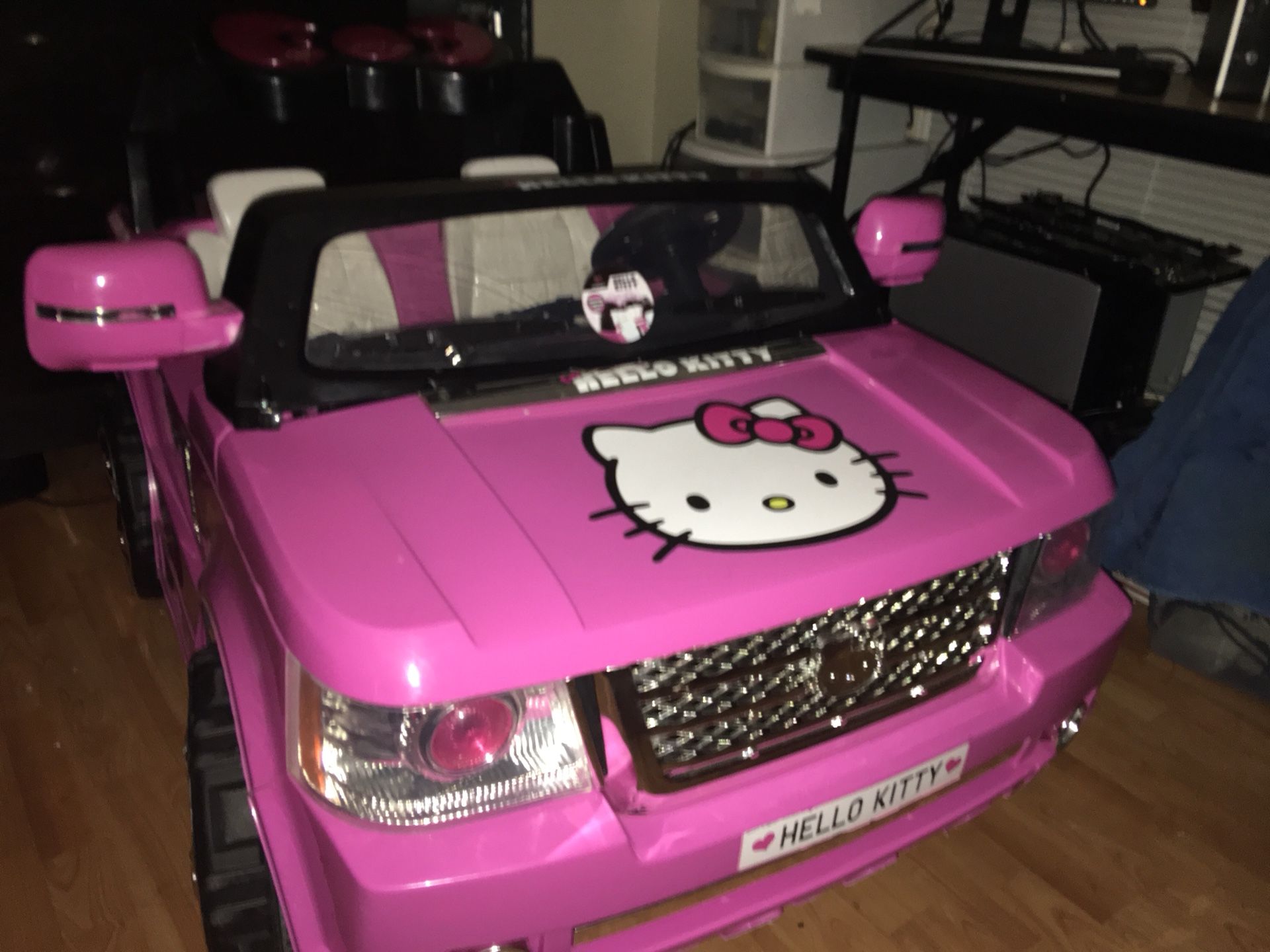 HELLO KITTY two seater Girls electric car. New Battery , original charger. In very good condition. Perfect gift for your little angel . Delivery avai