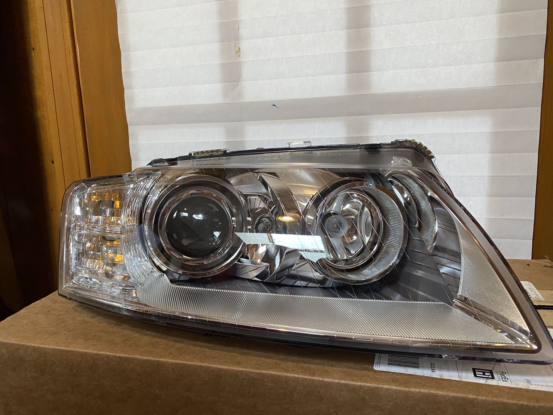 Audi A8 D3 Brand New oem headlight Assembly 