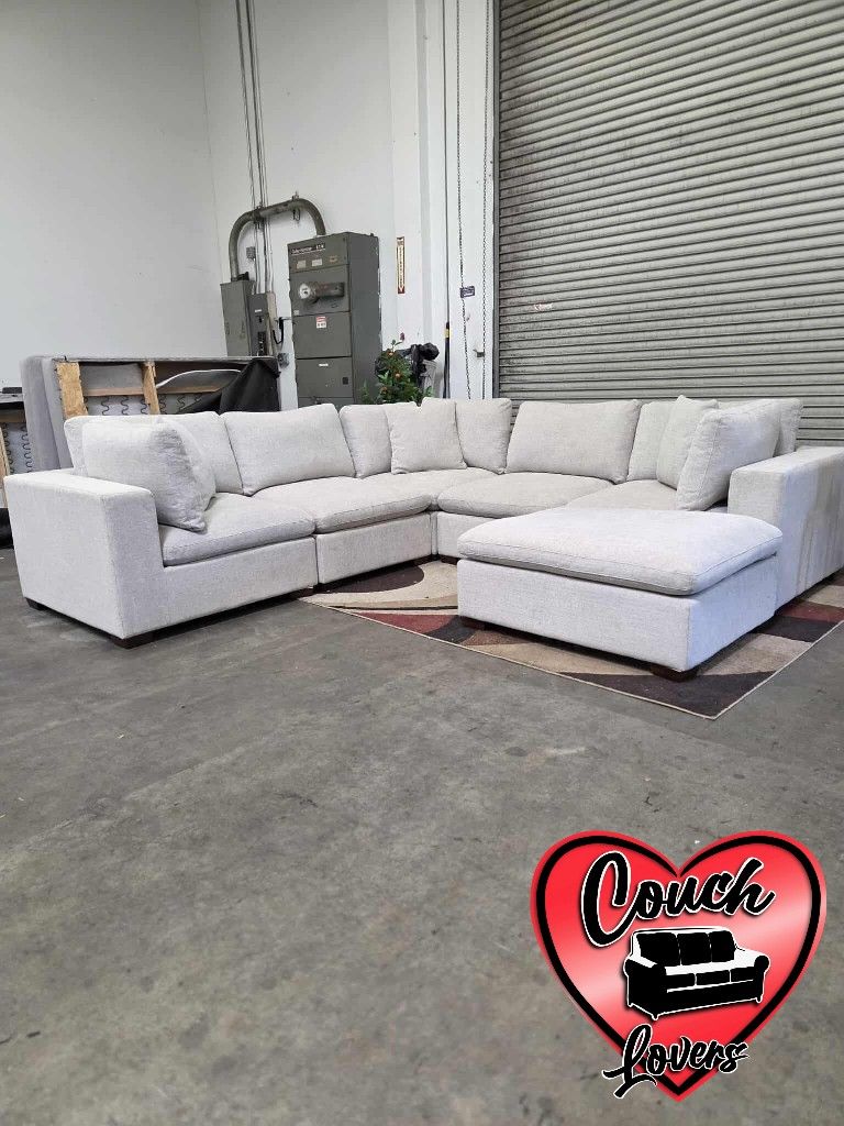 Multi Piece Sectional Couch- Free Delivery‼️